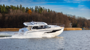 MBY306.newboat 3.Aquador400HTModelArt21 920x518 1