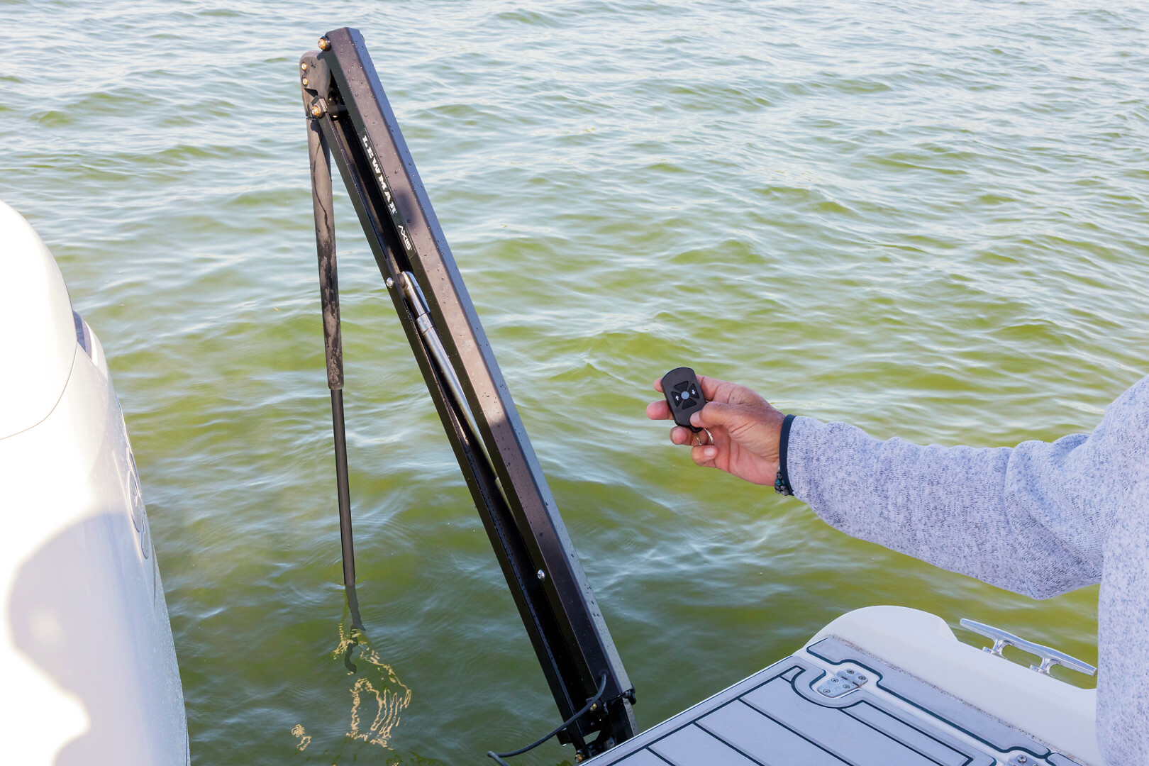 ELECTRIC SHOULDWATER ANCHOR 8' 12 V AXIS 6 ELECTRIC SHOULDWATER ANCHOR 8' 12 V AXIS - Image 6