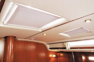 ROLLER BLINDS HATCHSHADE 44x51CM