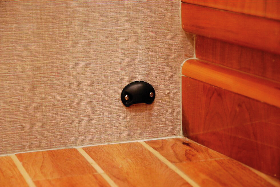 BARBADOS STEP LIGHT, RED LIGHT 6 BARBADOS STEP LIGHT, RED LIGHT - Image 6