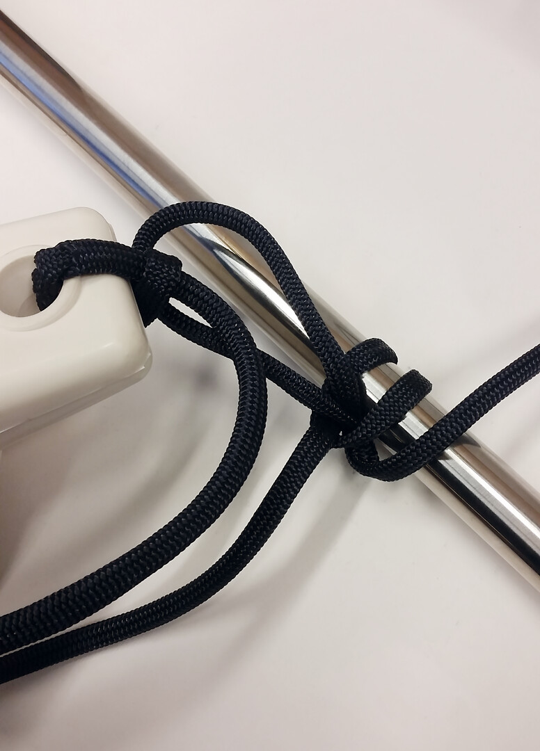 FLAT REST ROPE WITH 40MM LOOP, 2M, DIA. 8MM, GREY 1 FLAT REST ROPE WITH 40MM LOOP, 2M, DIA. 8MM, GREY