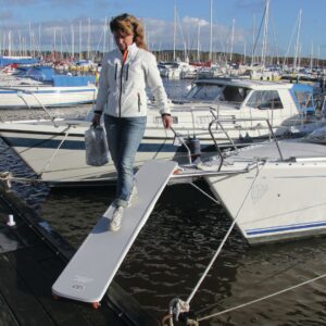 FOLDABLE FOOTBRIDGE