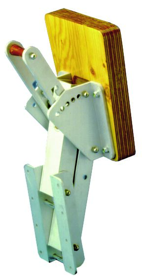 OUTBOARD MOTOR MOUNT 1 OUTBOARD MOTOR MOUNT