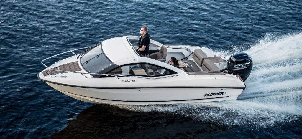Pirms pirkt ūdens transporta līdzekli 1 640ST-02