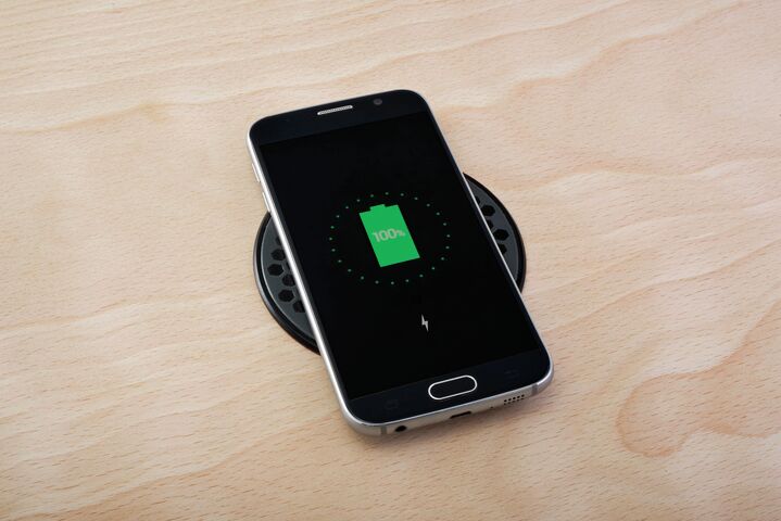 WIRELESS CHARGER FLOODED 12-24V 1 WIRELESS CHARGER FLOODED 12-24V