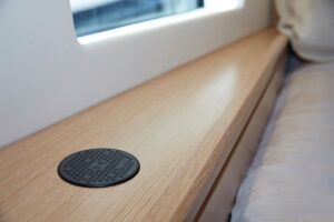 WIRELESS CHARGER FLOODED 12-24V 7 9514601312a fullhd