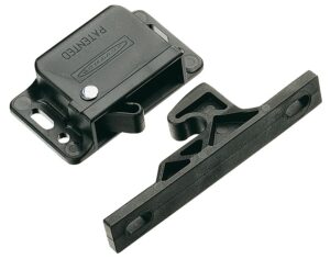 CABINET AND DRAWER LATCH