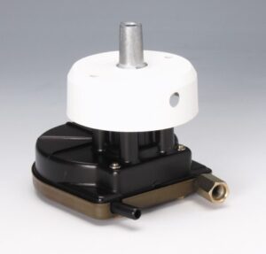 ULTRAFLEX steering head T67W with friction brake, hub cap white
